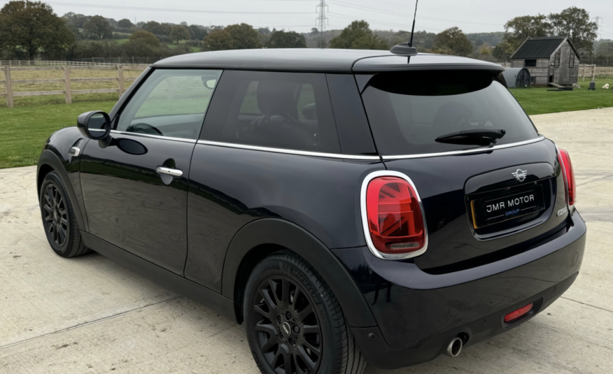 MINI Hatch 1.5 Cooper Classic Steptronic Euro 6 (s/s) 3dr