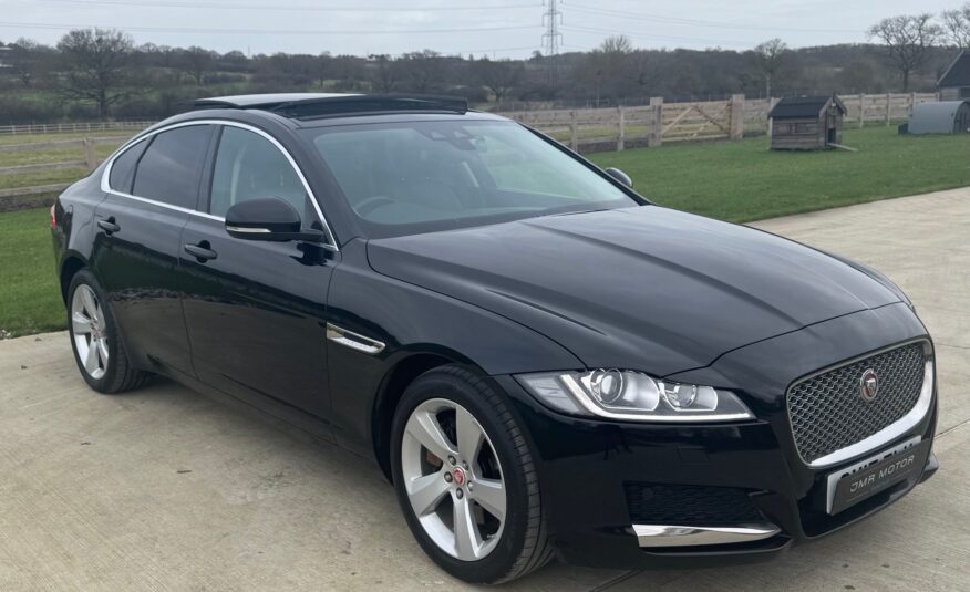 Jaguar XF 2.0d Portfolio Auto AWD Euro 6 (s/s) 4dr