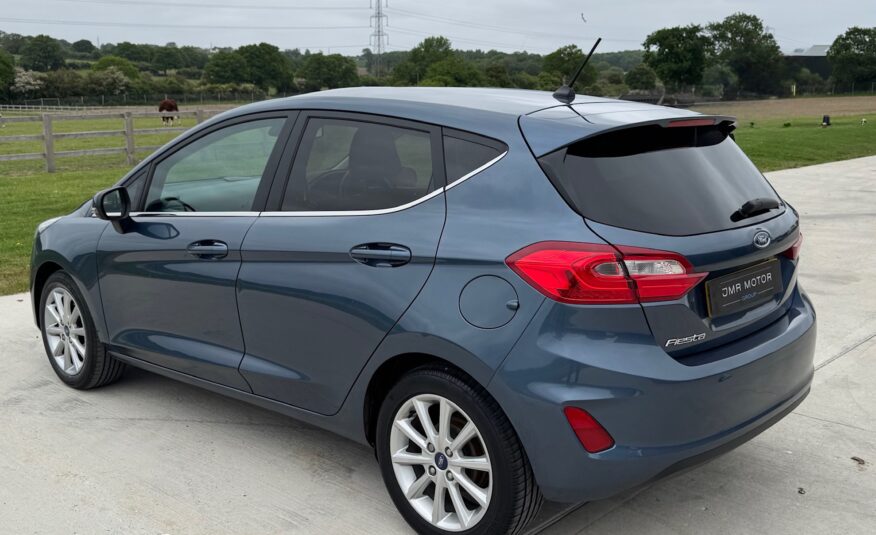 Ford Fiesta 1.0T EcoBoost Titanium Euro 6 (s/s) 5dr