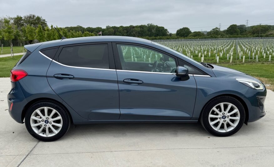 Ford Fiesta 1.0T EcoBoost Titanium Euro 6 (s/s) 5dr