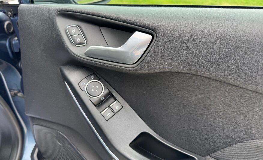 Ford Fiesta 1.0T EcoBoost Titanium Euro 6 (s/s) 5dr