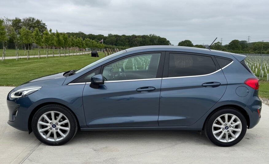 Ford Fiesta 1.0T EcoBoost Titanium Euro 6 (s/s) 5dr