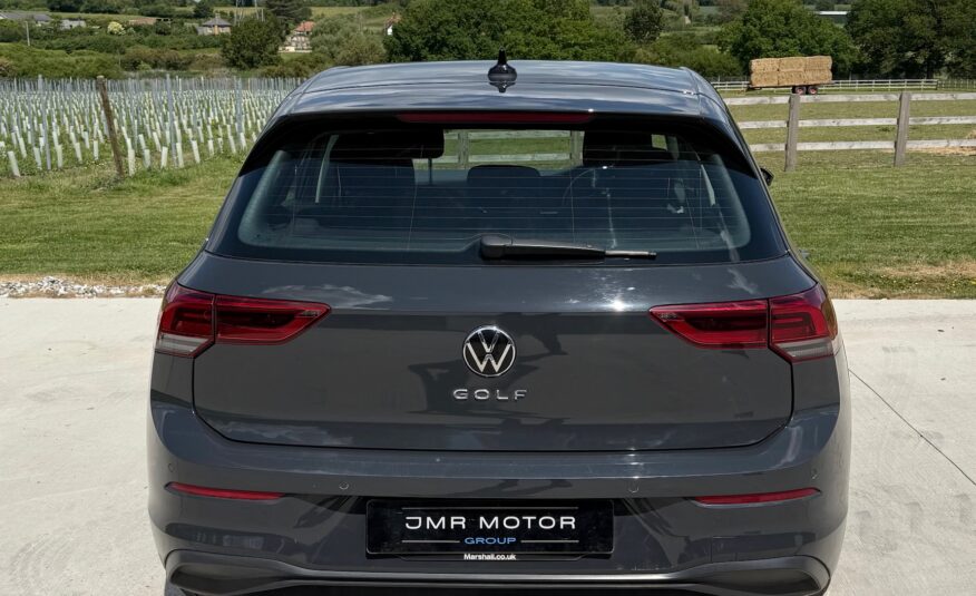 Volkswagen Golf 1.5 TSI Life Euro 6 (s/s) 5dr