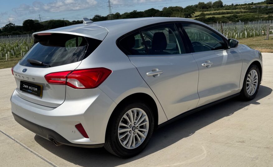 Ford Focus 1.0T EcoBoost Titanium Auto Euro 6 (s/s) 5dr