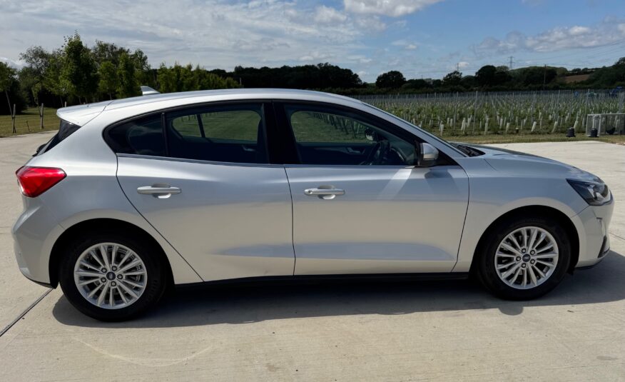 Ford Focus 1.0T EcoBoost Titanium Auto Euro 6 (s/s) 5dr