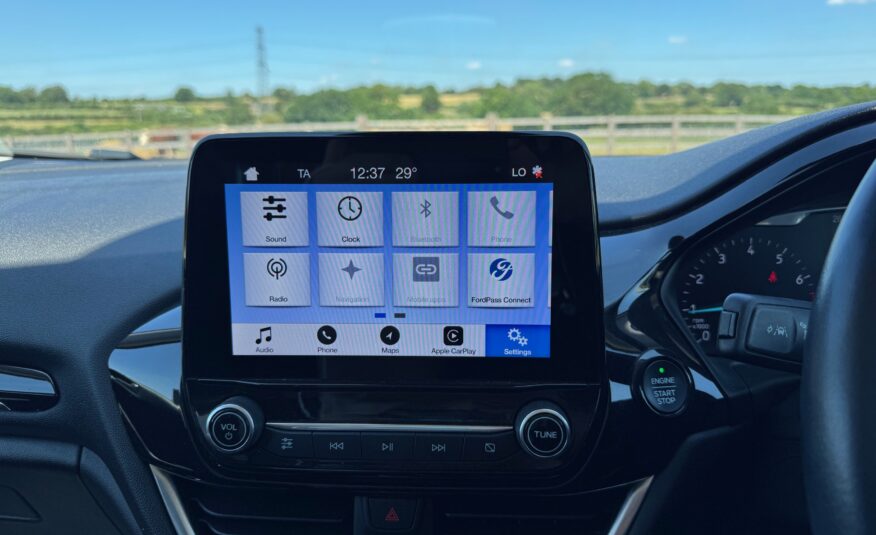 Ford Fiesta 1.0T EcoBoost Titanium Euro 6 (s/s) 5dr