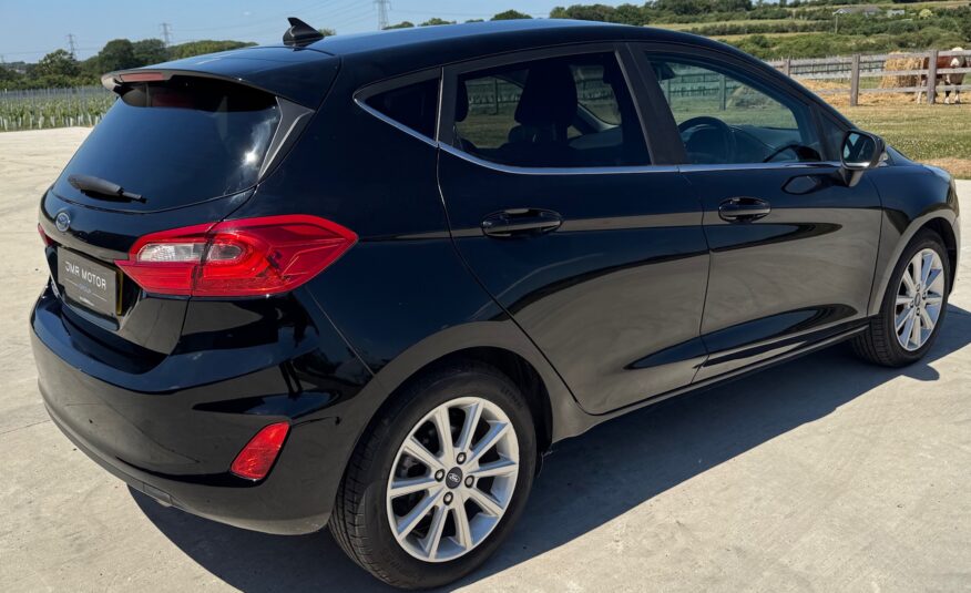 Ford Fiesta 1.0T EcoBoost Titanium Euro 6 (s/s) 5dr