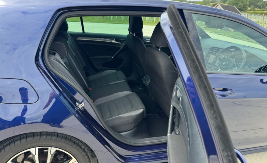 Volkswagen Golf 2.0 TDI R-Line DSG Euro 6 (s/s) 5dr