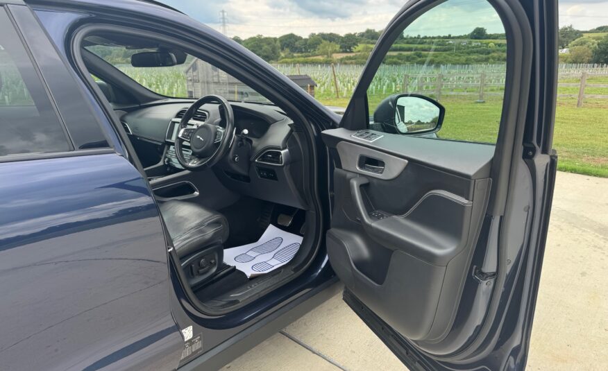 Jaguar F-PACE 2.0 D180 R-Sport Auto AWD Euro 6 (s/s) 5dr