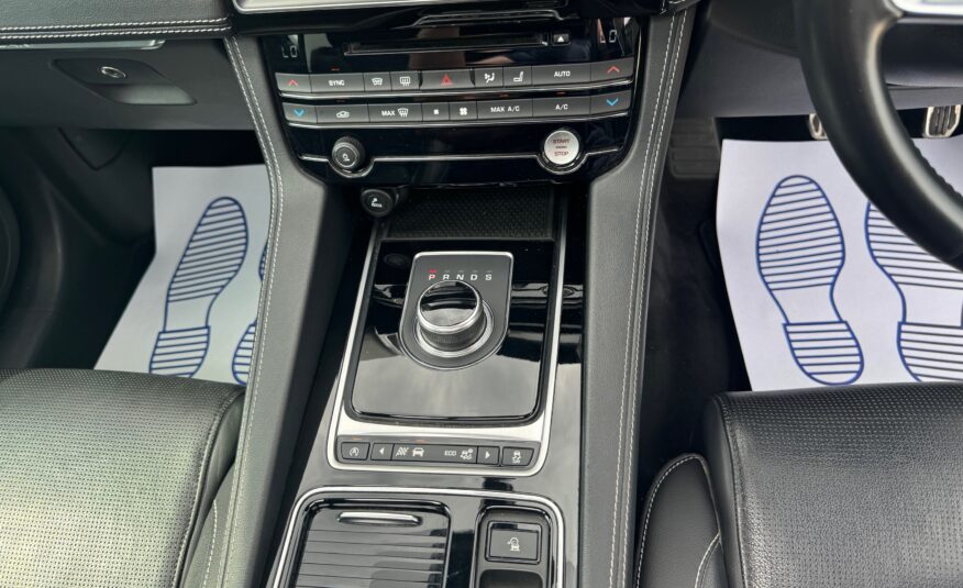 Jaguar F-PACE 2.0 D180 R-Sport Auto AWD Euro 6 (s/s) 5dr